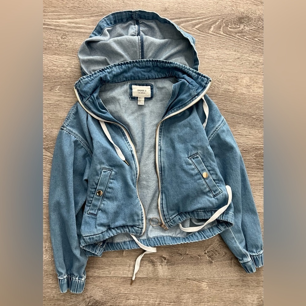 Forever 21 Vintage Style medium wash denim hooded jacket women’s size small - Picture 4 of 4